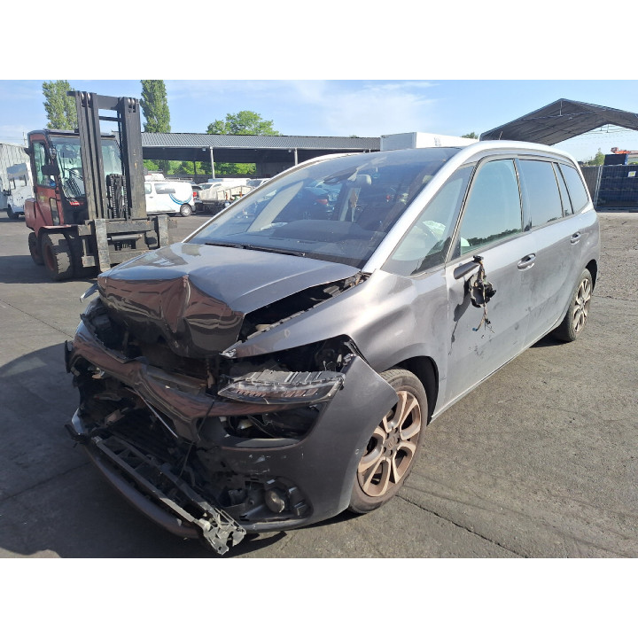 Feu de pare choc arriere droit CITROEN C4 GRAND SPACETOURER Photo n°18