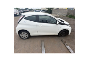 Leve vitre electrique avant droit TOYOTA AYGO 2 Photo n°10
