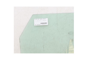 Vitre arriere droit TOYOTA VERSO-S Photo n°2