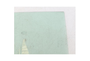 Vitre arriere droit TOYOTA VERSO-S Photo n°3