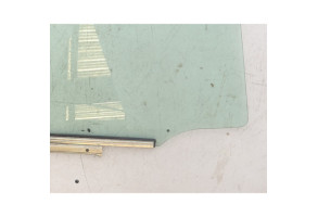 Vitre arriere droit TOYOTA VERSO-S Photo n°4