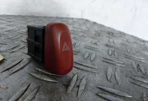 Bouton de warning SUZUKI WAGON-R