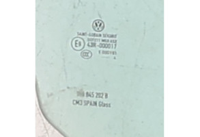 Vitre avant droit VOLKSWAGEN SCIROCCO 3 Photo n°4
