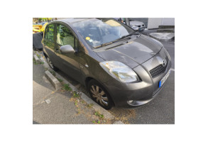 Pare choc avant TOYOTA YARIS 2 Photo n°10