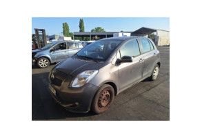 Pare choc avant TOYOTA YARIS 2 Photo n°20
