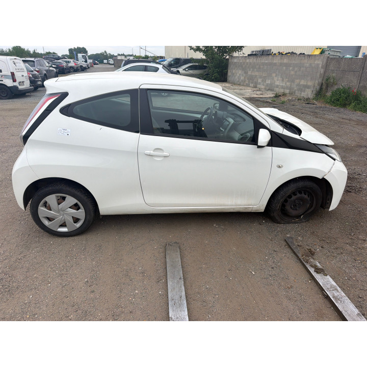 Compresseur clim TOYOTA AYGO 2 Photo n°13
