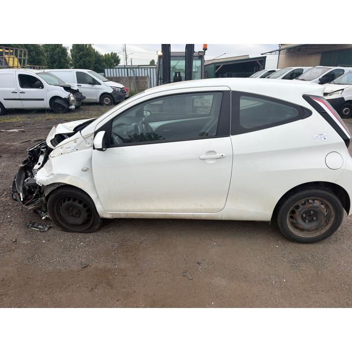Compresseur clim TOYOTA AYGO 2 Photo n°16