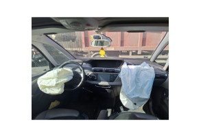 Vitre arriere gauche CITROEN C4 GRAND SPACETOURER Photo n°17