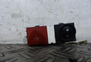Bouton de warning RENAULT MEGANE 2