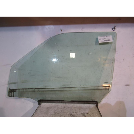 Vitre avant gauche SUZUKI SWIFT 3