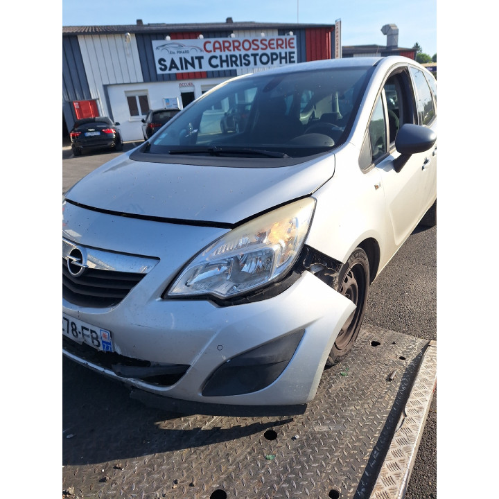 Feu arriere principal droit (feux) OPEL MERIVA B Photo n°17