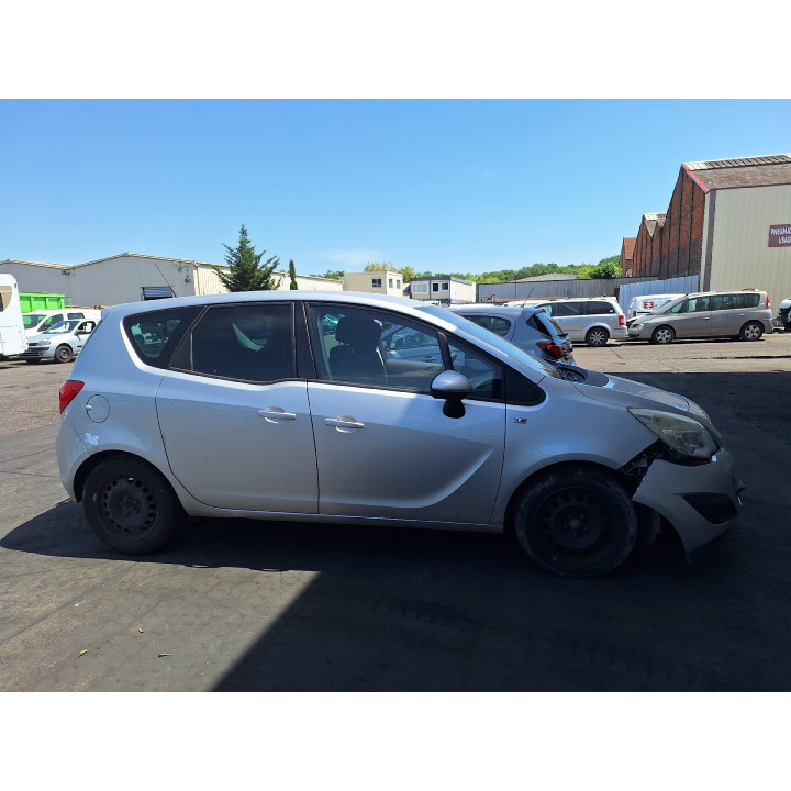 Feu arriere principal gauche (feux) OPEL MERIVA B Photo n°12