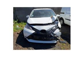 Vase de lave glace TOYOTA AYGO 2 Photo n°8