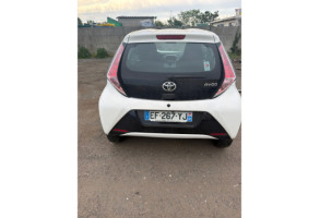 Vase de lave glace TOYOTA AYGO 2 Photo n°14