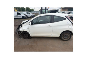 Vase de lave glace TOYOTA AYGO 2 Photo n°15