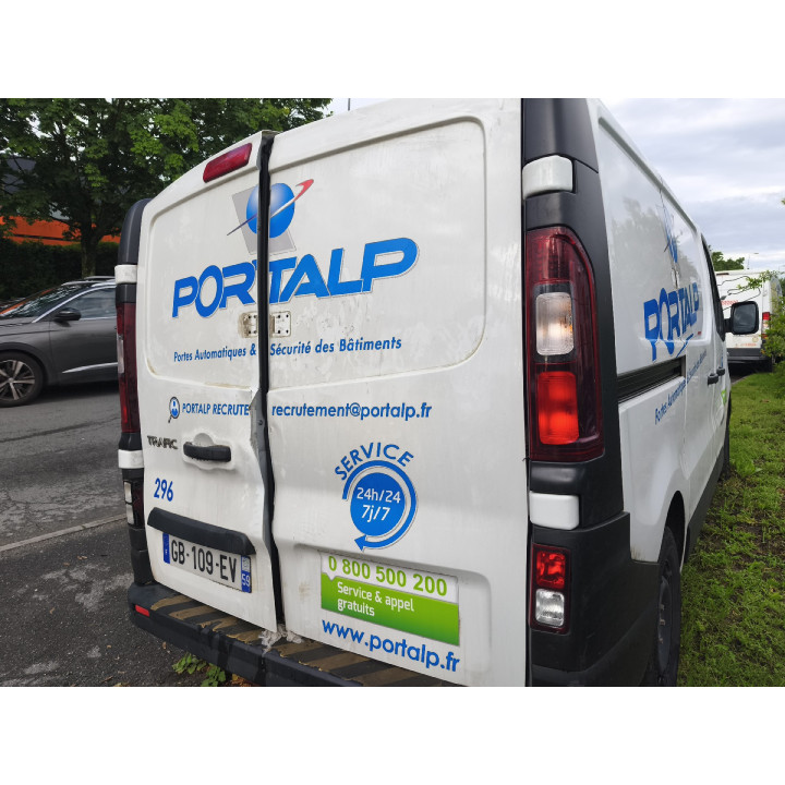 Leve vitre electrique avant gauche RENAULT TRAFIC 3 COURT Photo n°6