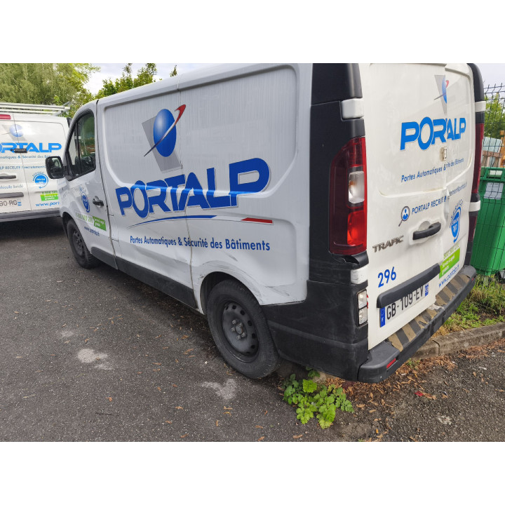 Leve vitre electrique avant gauche RENAULT TRAFIC 3 COURT Photo n°8