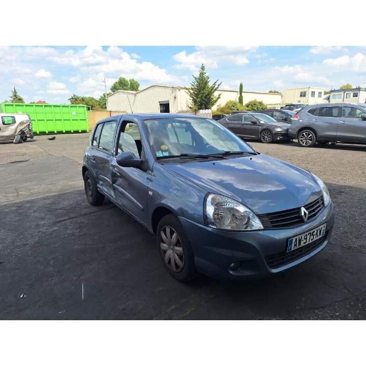 Feu arriere principal droit (feux) RENAULT CLIO 2 CAMPUS Photo n°9