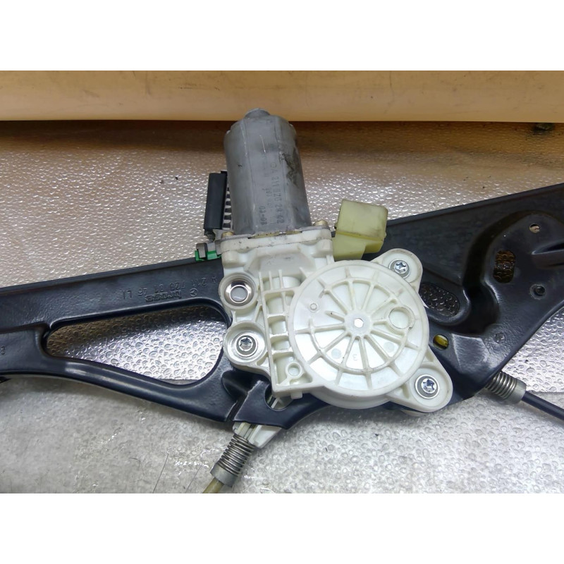 Leve vitre electrique avant gauche MERCEDES CLASSE E 211 Photo n°1