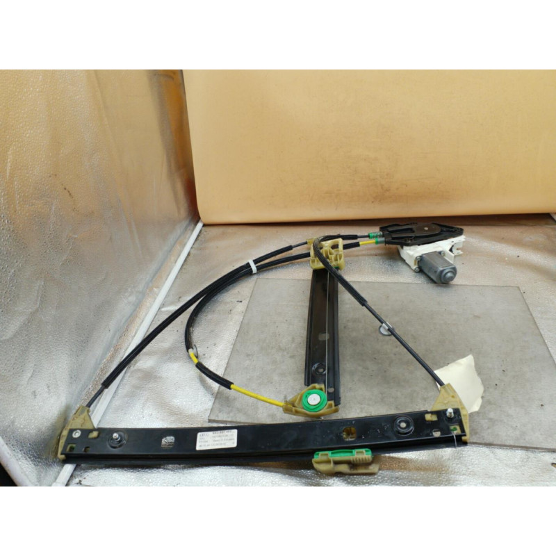 Leve vitre electrique avant droit AUDI A1 1 Photo n°1
