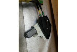 Leve vitre electrique avant droit AUDI A1 1 Photo n°2