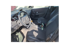 Aile avant gauche RENAULT CLIO 3 Photo n°10