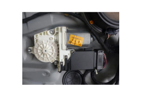 Leve vitre electrique avant droit VOLKSWAGEN BORA Photo n°3
