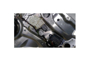 Leve vitre electrique arriere droit MERCEDES CLASSE C 204 Photo n°1