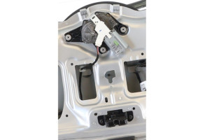 Malle/Hayon arriere RENAULT TWINGO 2 Photo n°6