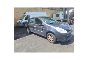 Pare choc avant RENAULT CLIO 3 Photo n°17