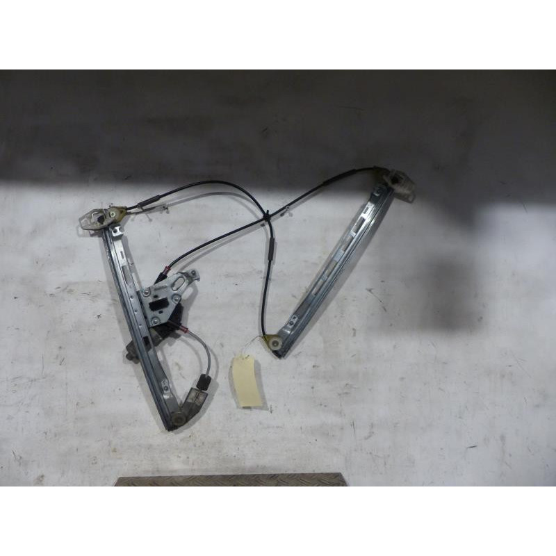 Leve vitre electrique avant gauche PEUGEOT 206+ Photo n°1