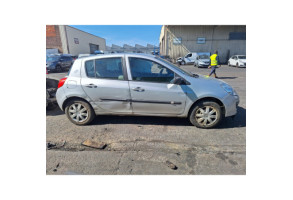 Feu arriere principal gauche (feux) RENAULT CLIO 3 Photo n°11