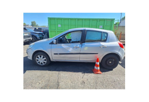 Feu arriere principal gauche (feux) RENAULT CLIO 3 Photo n°12