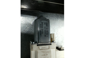 Leve vitre electrique avant droit AUDI A4 3 Photo n°3