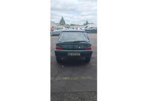 Bras essuie glace avant gauche PEUGEOT 106 Photo n°8
