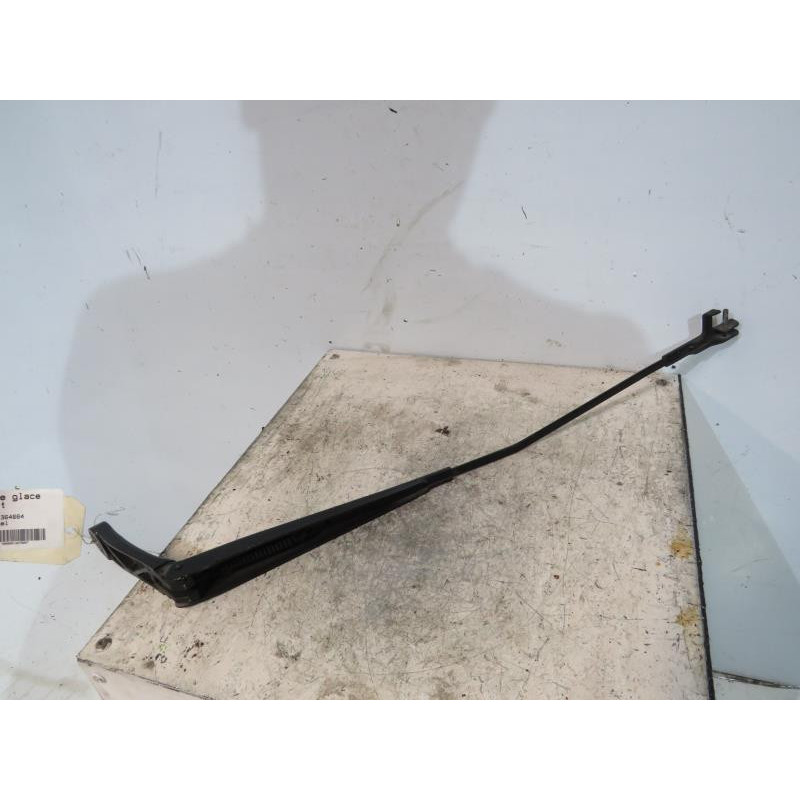 Bras essuie glace avant droit VOLKSWAGEN GOLF 5 Photo n°1