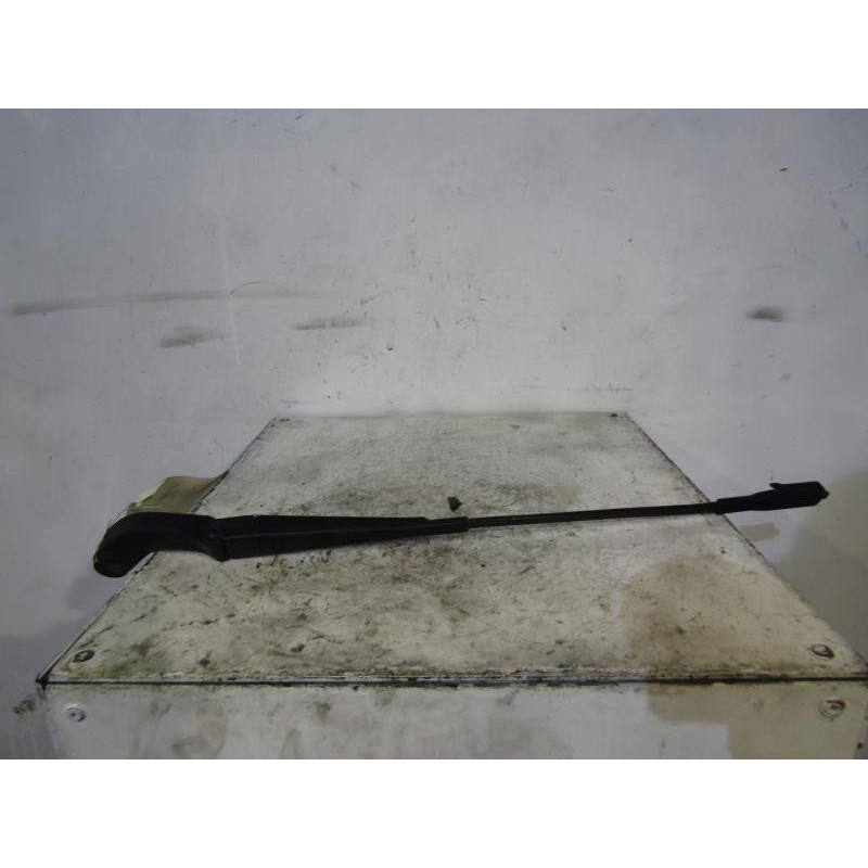 Bras essuie glace avant droit MERCEDES CLASSE A 169 Photo n°1