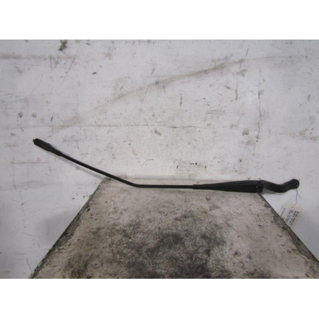 Bras essuie glace avant droit OPEL CORSA D