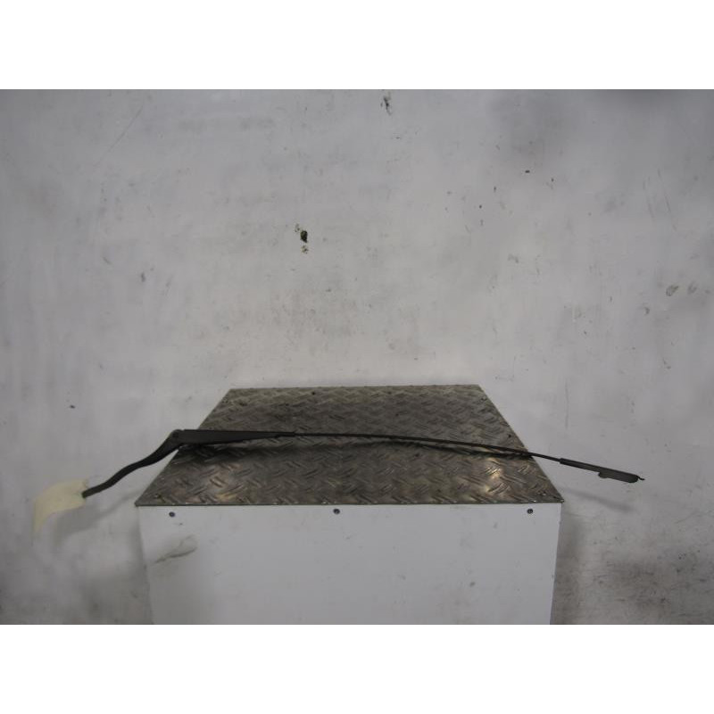Bras essuie glace avant droit OPEL CORSA D Photo n°1