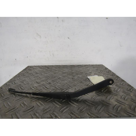 Bras essuie glace arriere NISSAN TERRANO 2