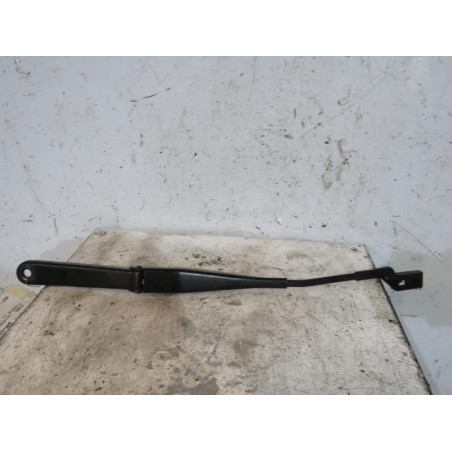 Bras essuie glace avant gauche FORD FIESTA 6