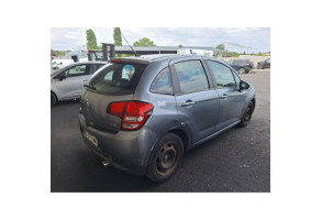 Feu arriere stop central CITROEN C3 2 Photo n°8