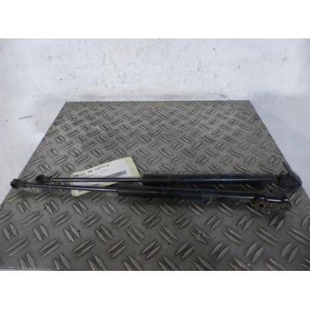 Verin de coffre TOYOTA YARIS 3