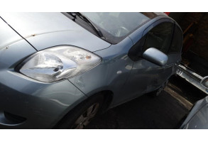Verin de coffre TOYOTA YARIS 2 Photo n°8