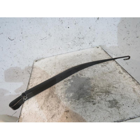 Bras essuie glace arriere NISSAN PRIMERA 4