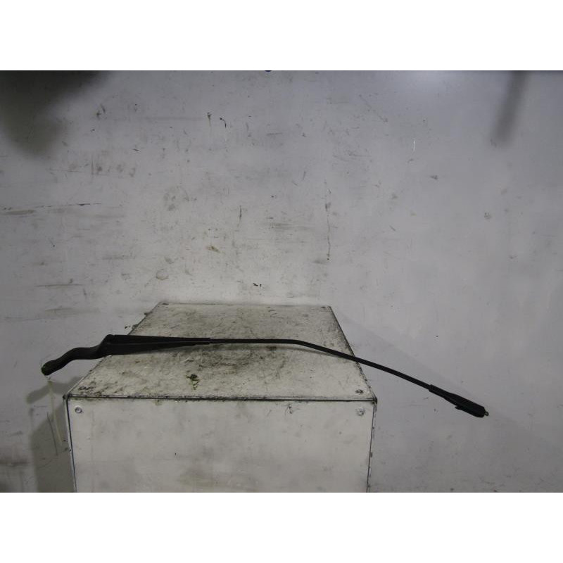 Bras essuie glace avant droit OPEL CORSA D Photo n°1