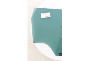 Vitre arriere droit RENAULT CLIO 4 Photo n°2