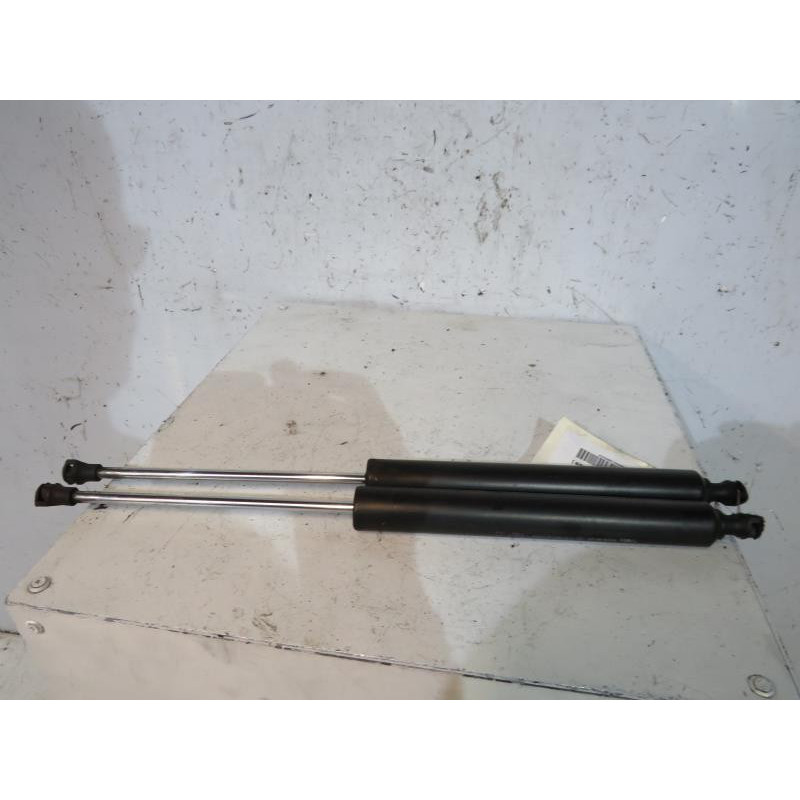 Verin de coffre RENAULT VEL SATIS Photo n°1