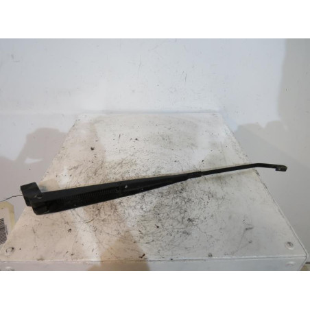 Bras essuie glace avant gauche NISSAN TERRANO 2