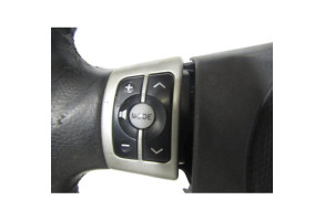 Volant TOYOTA URBAN CRUISER Photo n°4